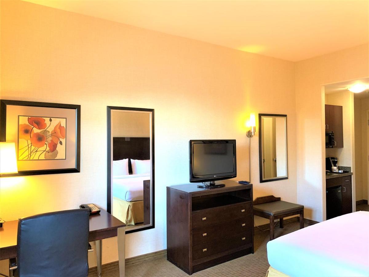 Holiday Inn Express Fresno Northwest - Herndon By Ihg Ngoại thất bức ảnh