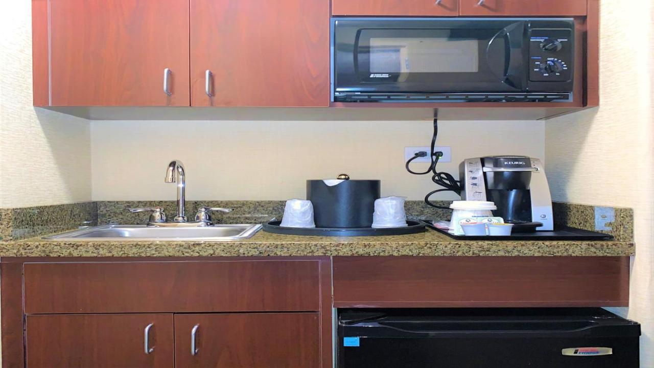 Holiday Inn Express Fresno Northwest - Herndon By Ihg Ngoại thất bức ảnh