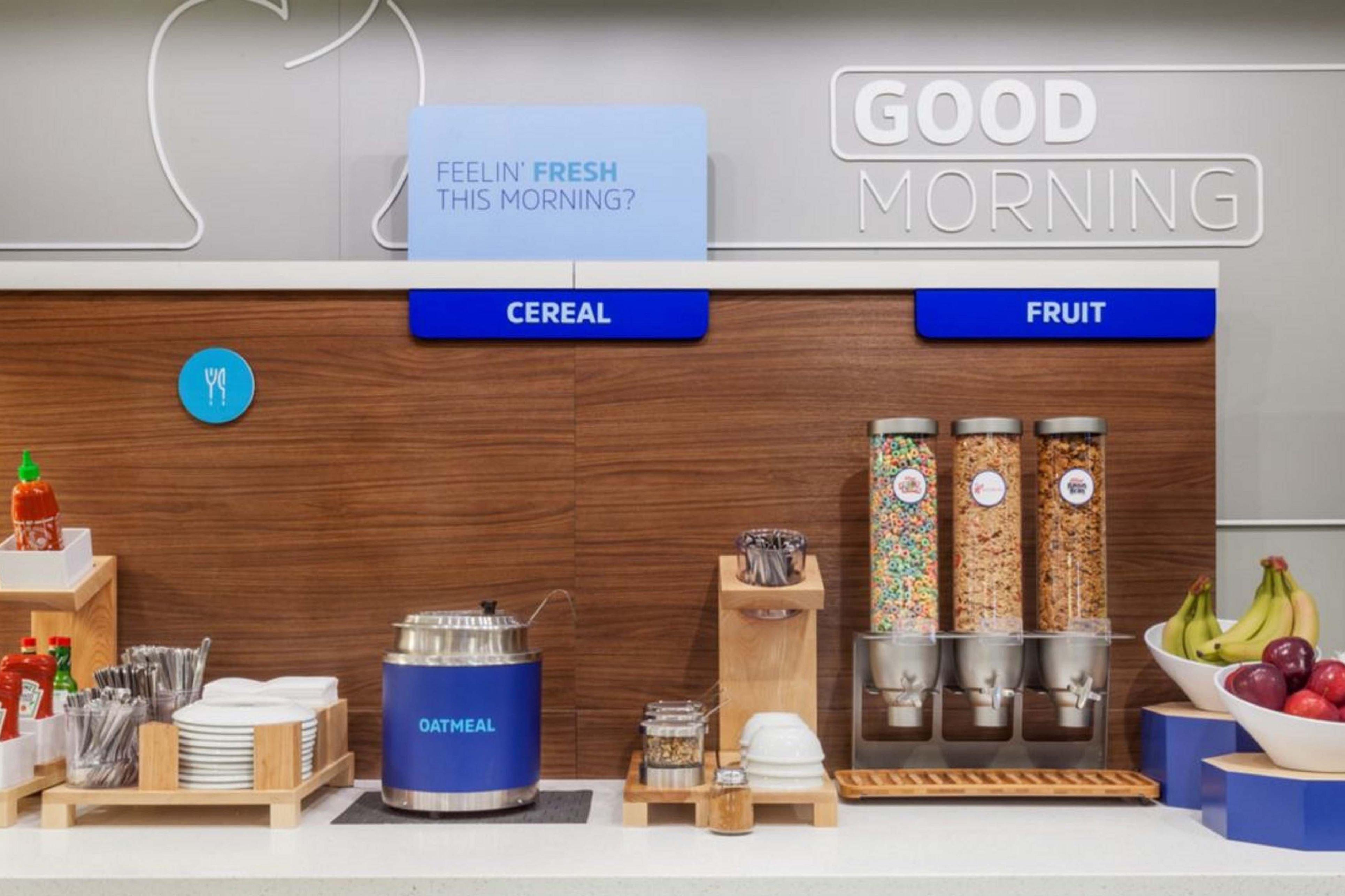 Holiday Inn Express Fresno Northwest - Herndon By Ihg Ngoại thất bức ảnh