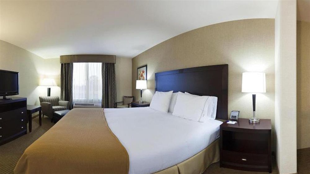 Holiday Inn Express Fresno Northwest - Herndon By Ihg Ngoại thất bức ảnh